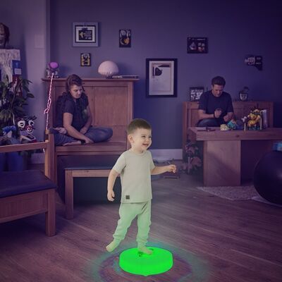 Guter Preis Farbwiedergabeindex Ra 60 Interaktive LED-Bodenfliesen 30x30cm Kinderspielzimmer Aktives Spielen Druckempfindliche Musik Synchronisierung RGB Farbwechsel-Spiel Online